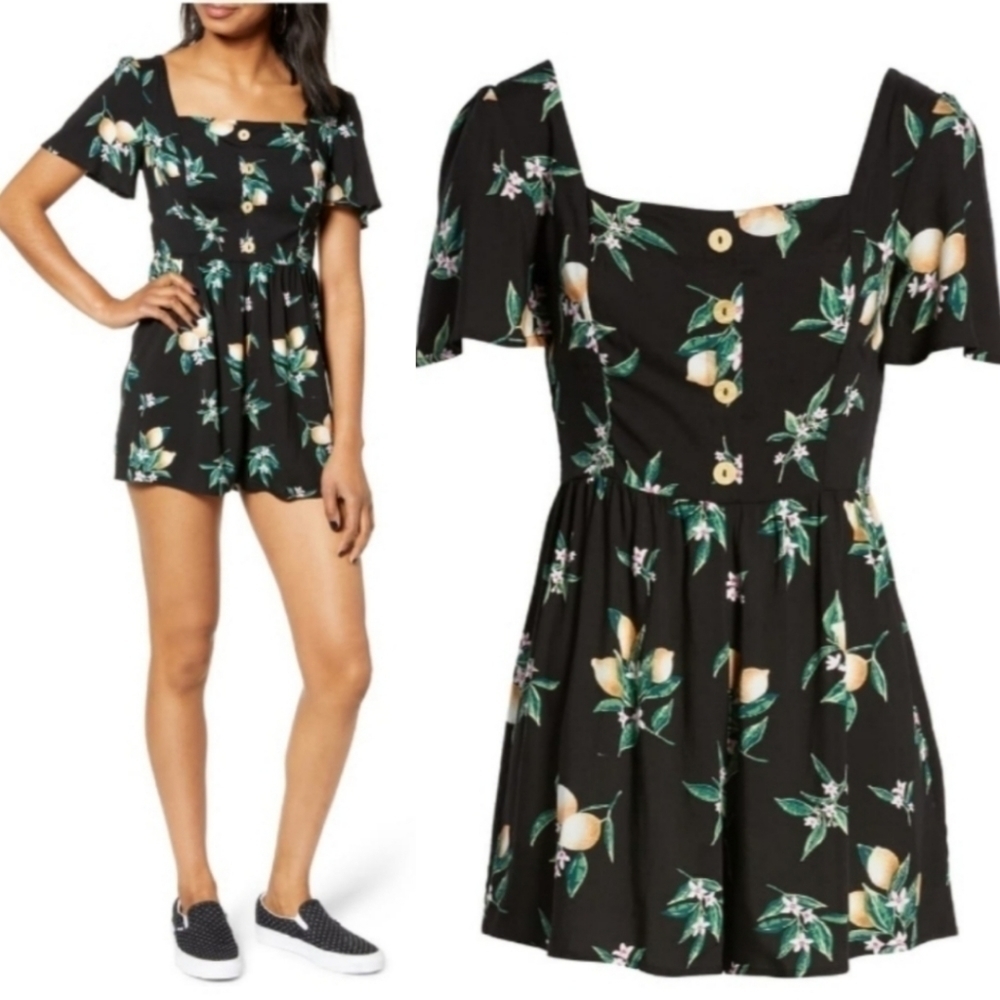 NWT All in Favor Floral Lemon Print Romper Size Woman's Small